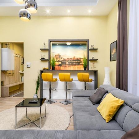 Downtown Deluxe-Two Bedroom Apartment With Sauna Budapesta Exterior foto