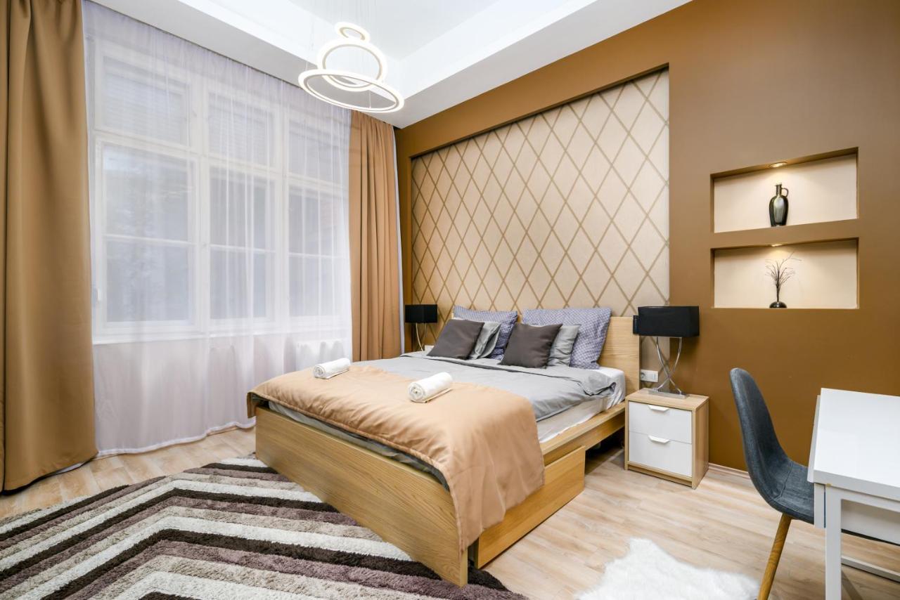 Downtown Deluxe-Two Bedroom Apartment With Sauna Budapesta Exterior foto