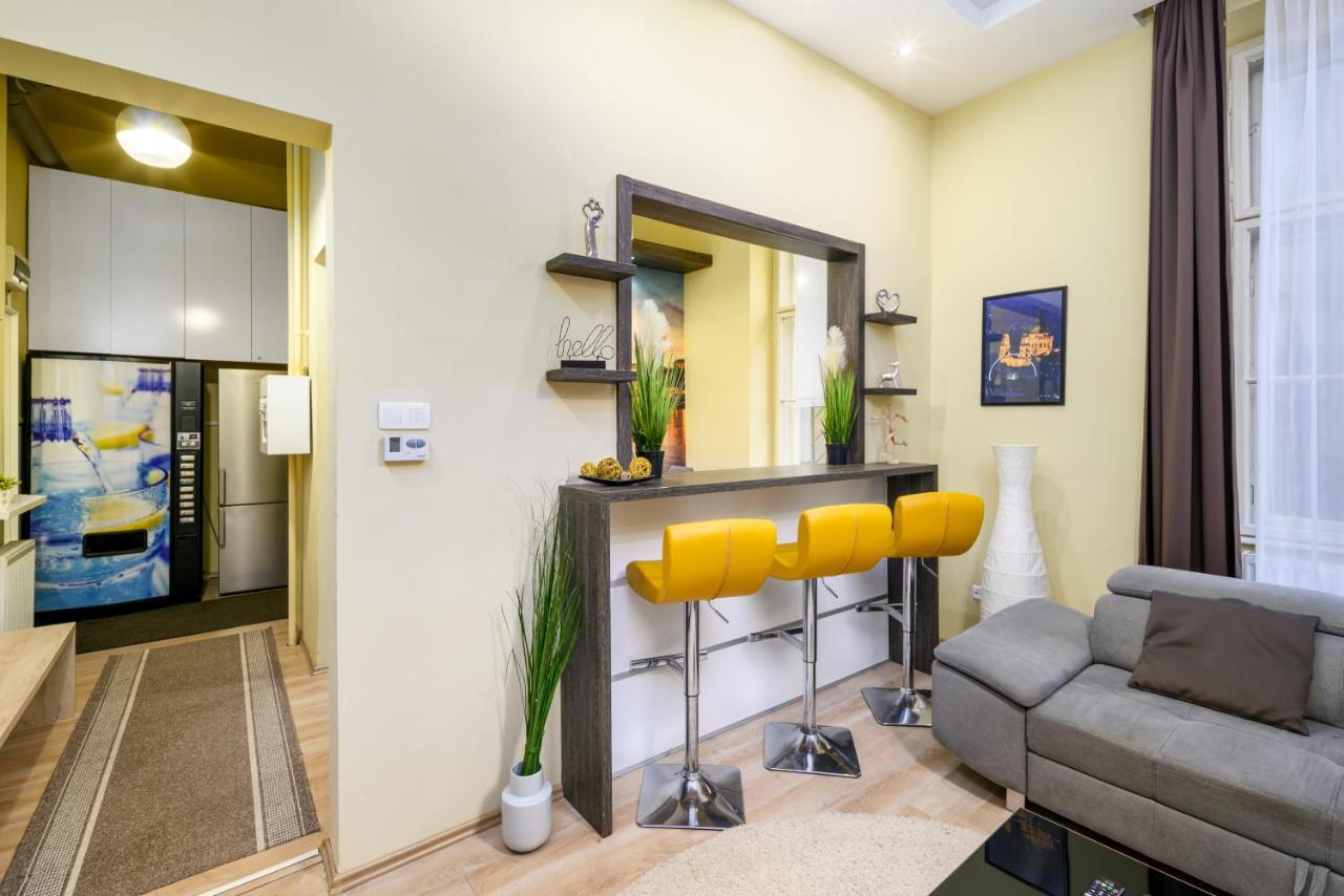 Downtown Deluxe-Two Bedroom Apartment With Sauna Budapesta Exterior foto